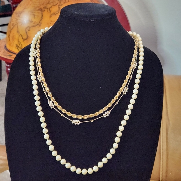 Vintage 90s Avon Faux Pearl Cluster Gold Rope Chain Link Stackable Necklaces Set - Picture 1 of 9